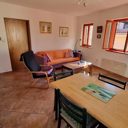 Apartment Old Harbour Novigrad (Istria)