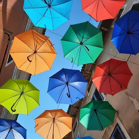 Old Harbour Apartman *