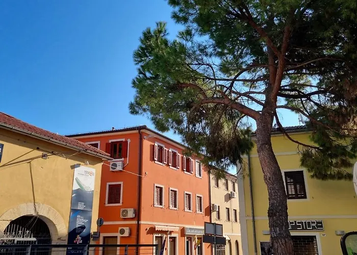 Old Harbour * Novigrad Istria